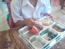 Daging Ayam Basi, Menu MBG di SDK Ruteng IV Manggarai Tak Lengkap