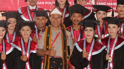 Hadiri Acara Wisuda di Politeknik St Wilhelmus Boawae, Ini Pesan Kapolda NTT