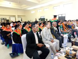 Institut Nasional Flores Gelar Wisuda Perdana, Cetak 36 Sarjana Unggul