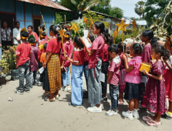 Ketika Sukacita Anak-Anak Sekami Paroki YKI Aeramo Mengetuk Pintu Umat