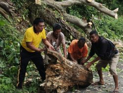Antisipasi Cuaca Ekstrem, Polsek Mauponggo Intensifkan Patroli dan Respons Cepat di Titik Rawan