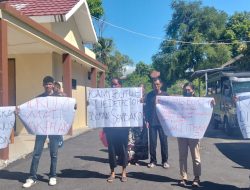 Tuntut Keadilan Noni, Forum 10 Suku dan Keluarga Gelar Aksi Damai di Kejari Sikka
